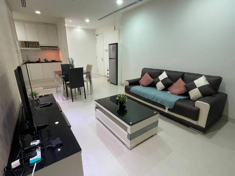 Binjai 8 Premium Soho, Klcc, Nearby Lrt By Ec *