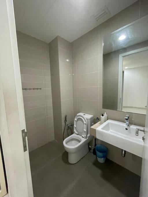 Apartment Binjai 8 Premium Soho, Klcc, Nearby Lrt By Ec *