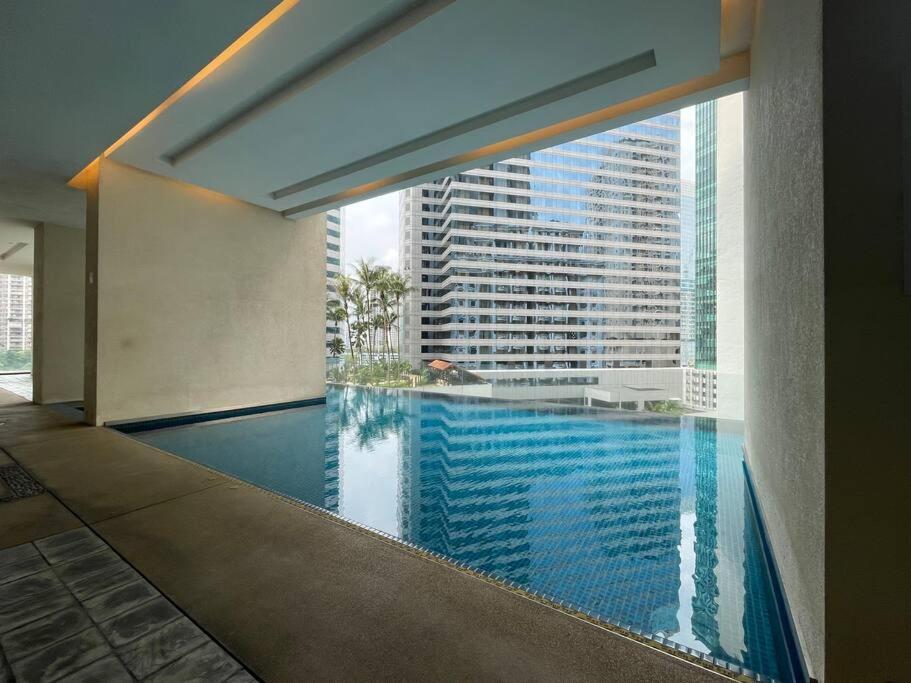 Binjai 8 Premium Soho, Klcc, Nearby Lrt By Ec *